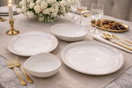 طقم سفرة ابيض منقط 24 قطعة