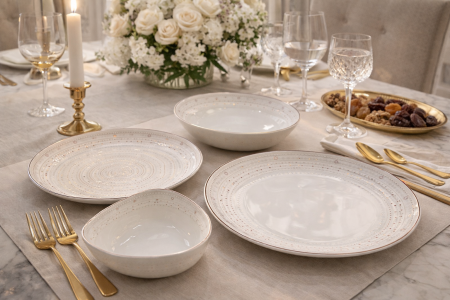 طقم سفرة 24 قطعة منقط عشوائي