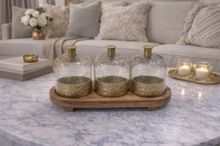 مضيفة تقديم ثلاثية خشب هندي