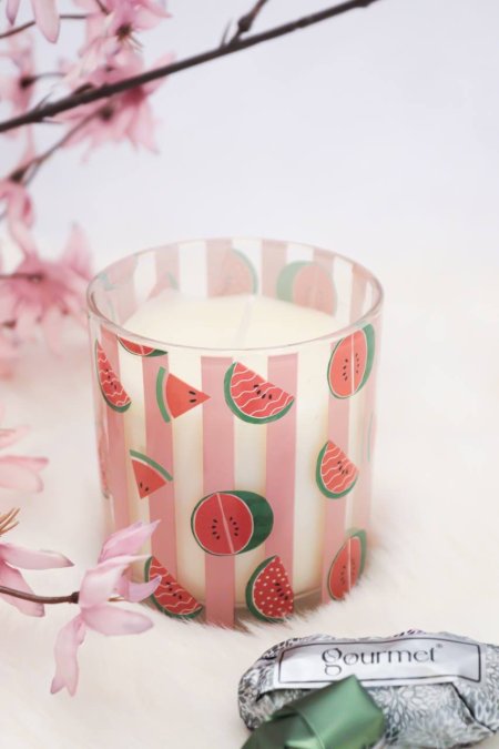 شمعة برائحة البطيخ