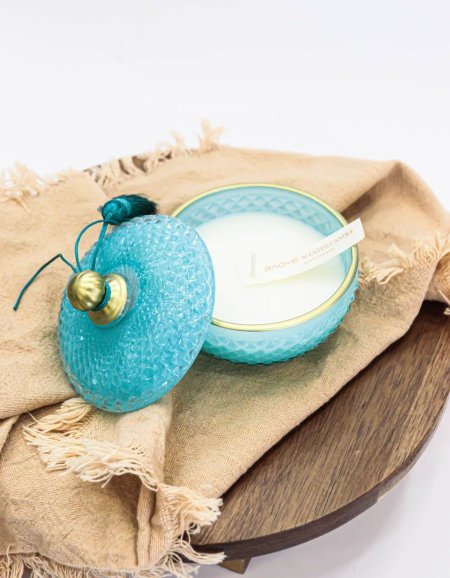 شمعة على شكل سكرية لون ازرق