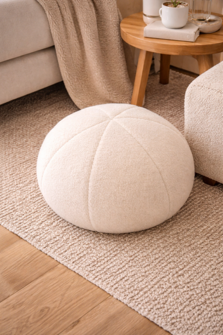 طابة فرو ناعم 25 سم