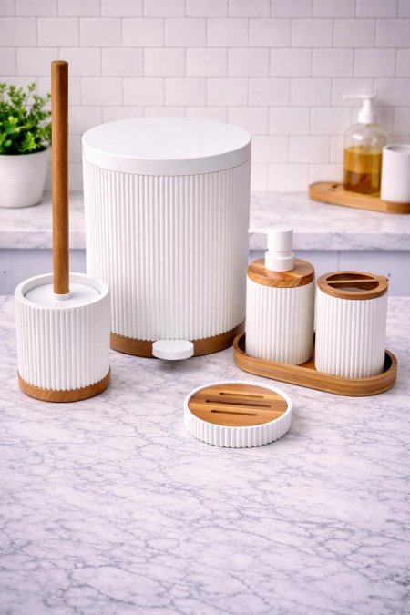 طقم حمام 6 قطع ابيض وخشبnew collection