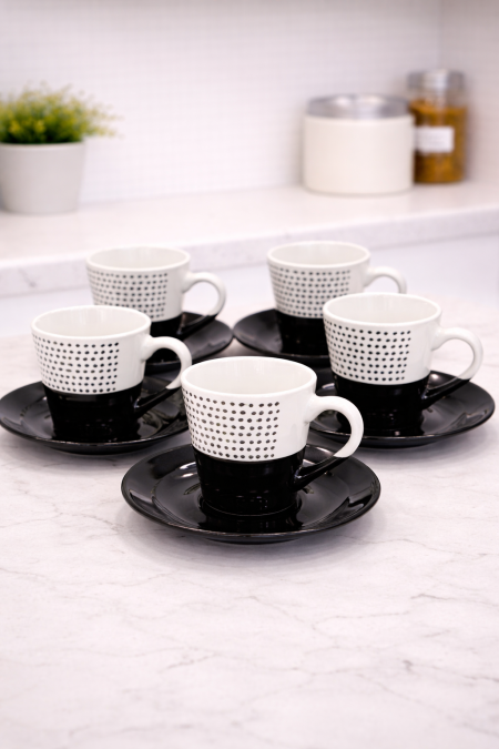 طقم فناجين 6*6 - نقشة نقاط ابيض واسود
