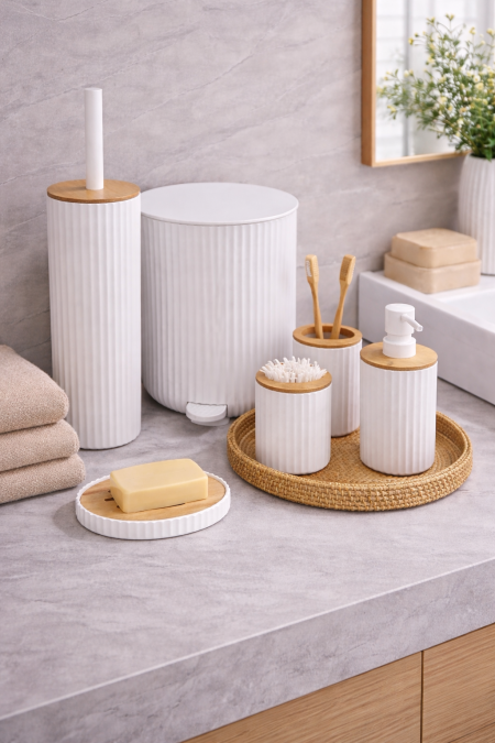 طقم حمام 6 قطع ابيض وخشب