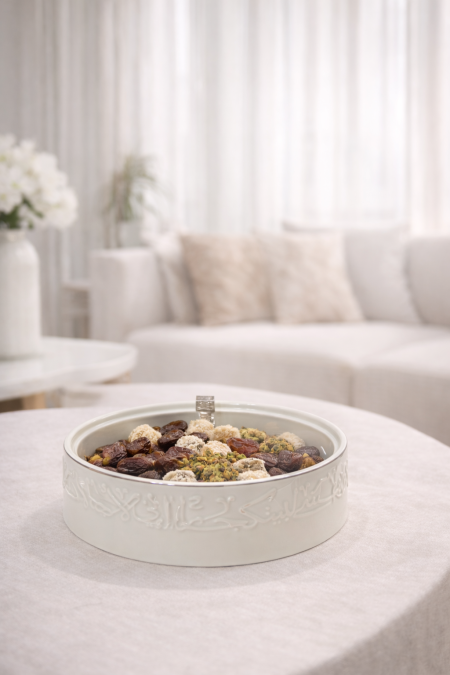 مضيفة تقديم حجم كبير دائري - بيج فاتح