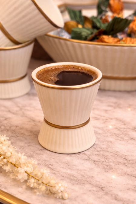 طقم 12 فنجان قهوة ساده افوايت حز ذهبي