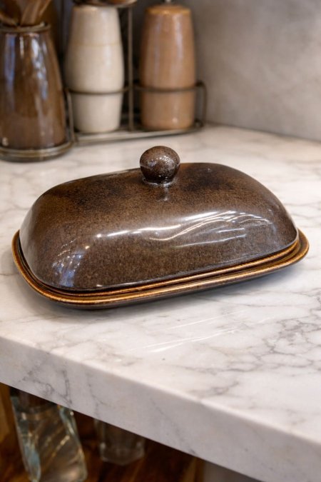 مضيفة تقديم صغير مع غطا زجاج