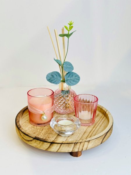 قاعدة خشب مع معطر