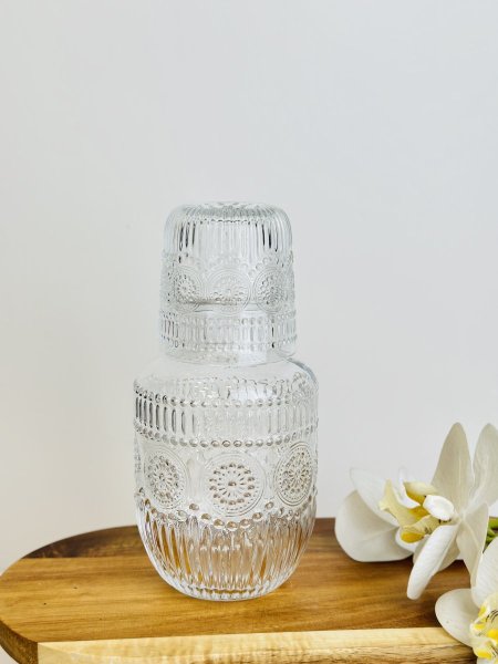 شاف عصير مع كاسة