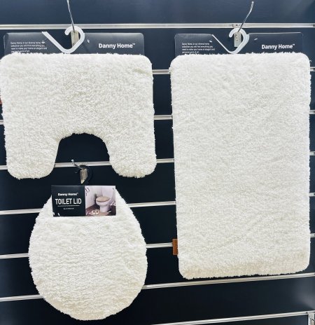 طقم دعسات حمام 3 قطع فرو ابيض