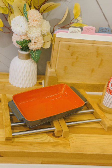 كوستر خشب مع معدن قابل للتصغير والتكبير