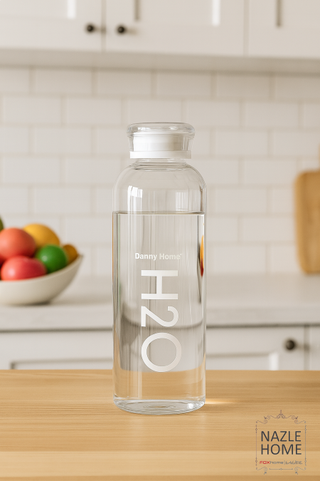 قنية ماء زجاج