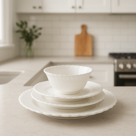 طقم 24 قطعة ابيض محزز الاطراف